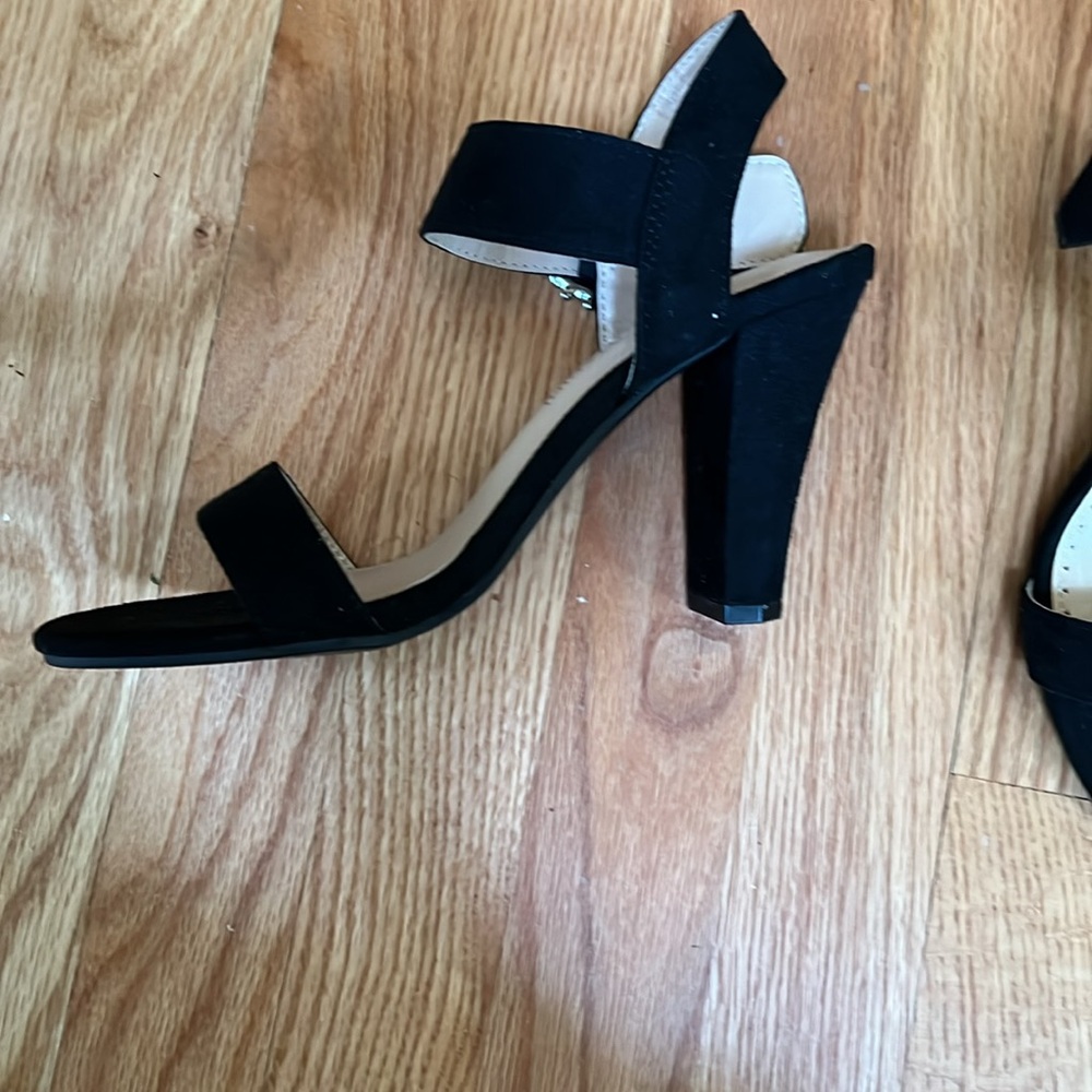 Great formal shoes by Adrienne - Picture 2 of 5